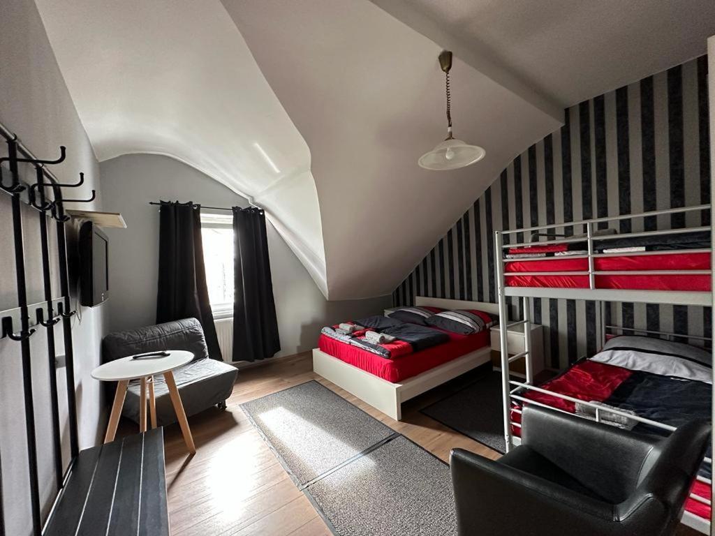 Hostel Adam's *